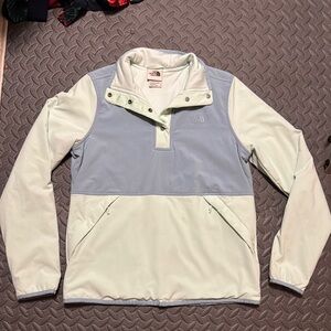 North face pullover